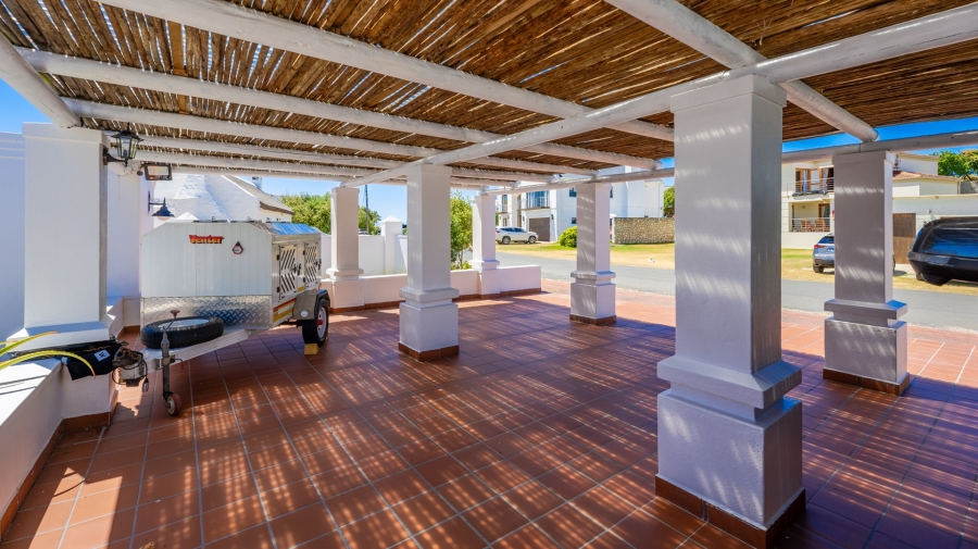 5 Bedroom Property for Sale in Arniston Western Cape